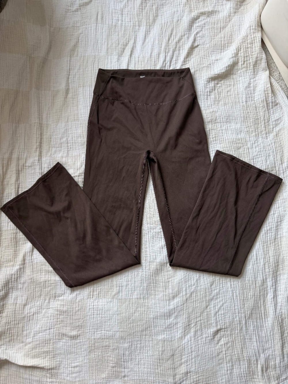 NikeSKIMS Matte Slim Flare Leggings Dark Sepia, size L